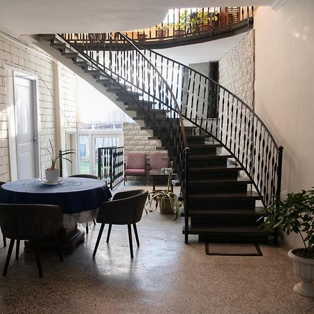 Anna'S Guest House Gori Exterior foto